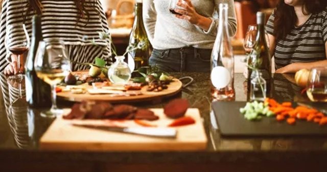 1636676480907500.jpg 640 聚會.webp_副本.jpg